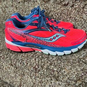 Saucony ladies sneakers size 7.5